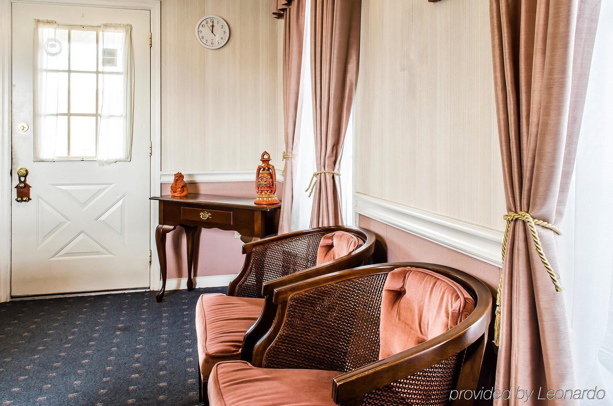 Rodeway Hotel Akron