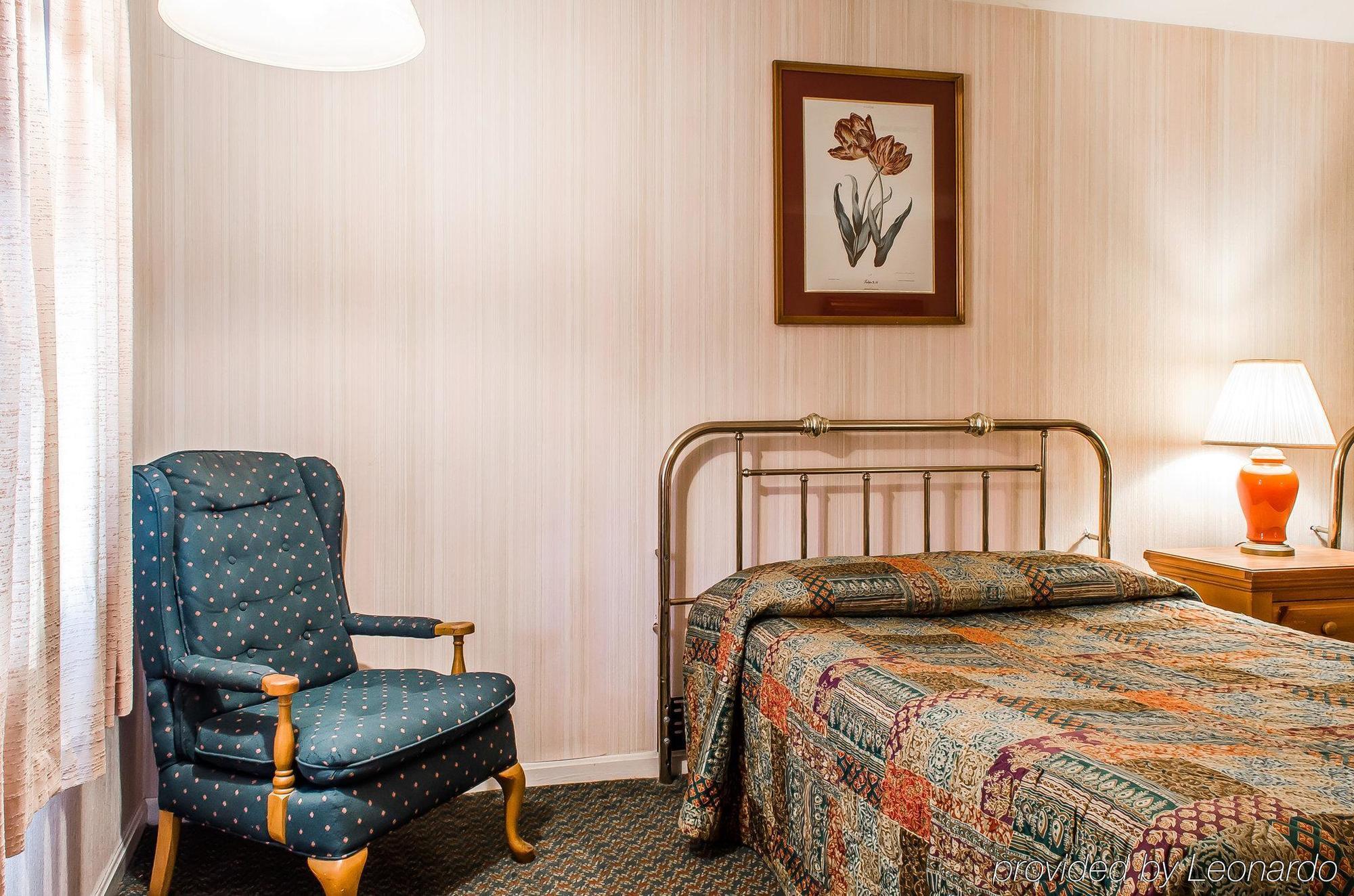 Rodeway Hotel Akron