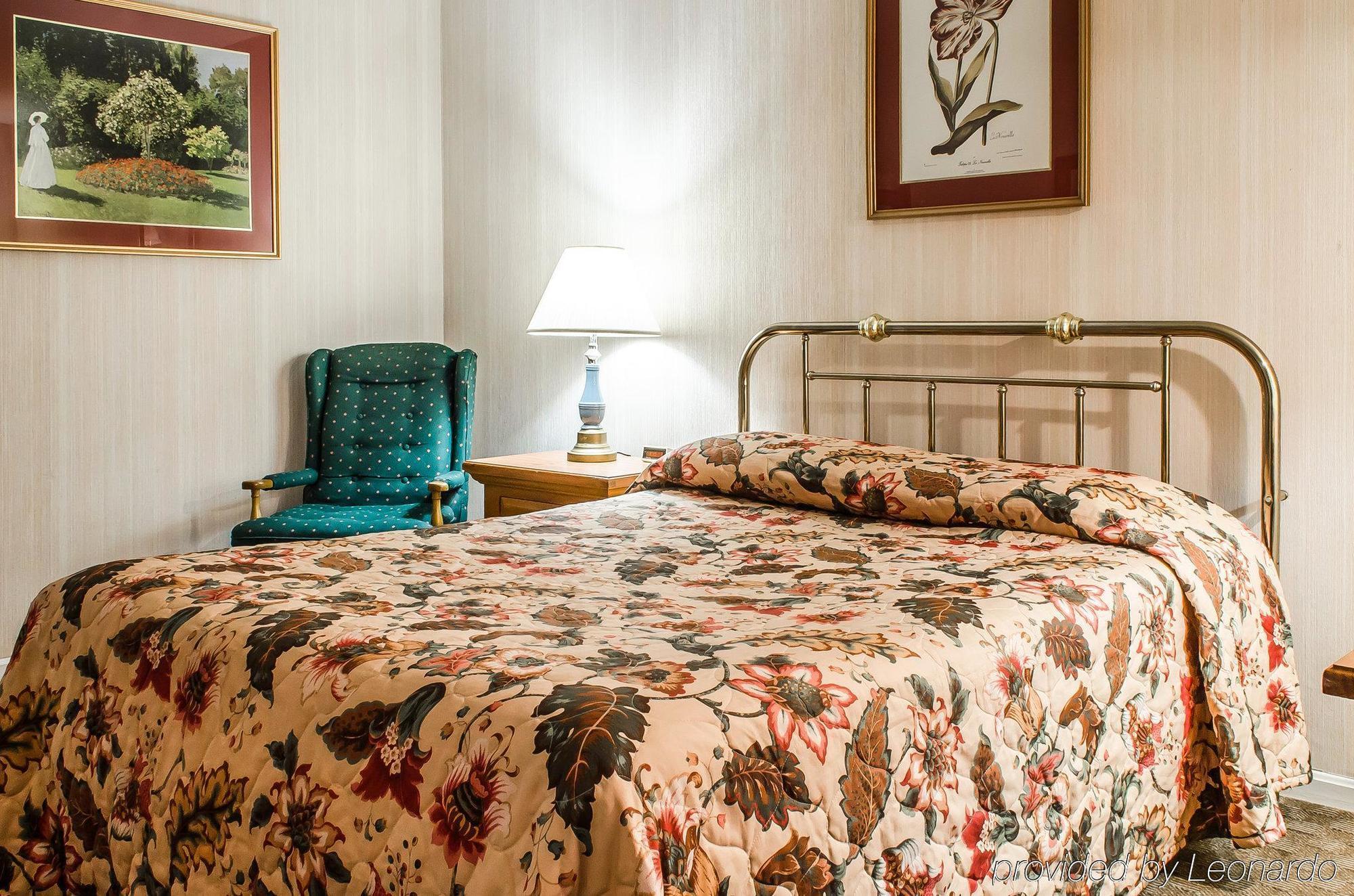 Rodeway Hotel Akron